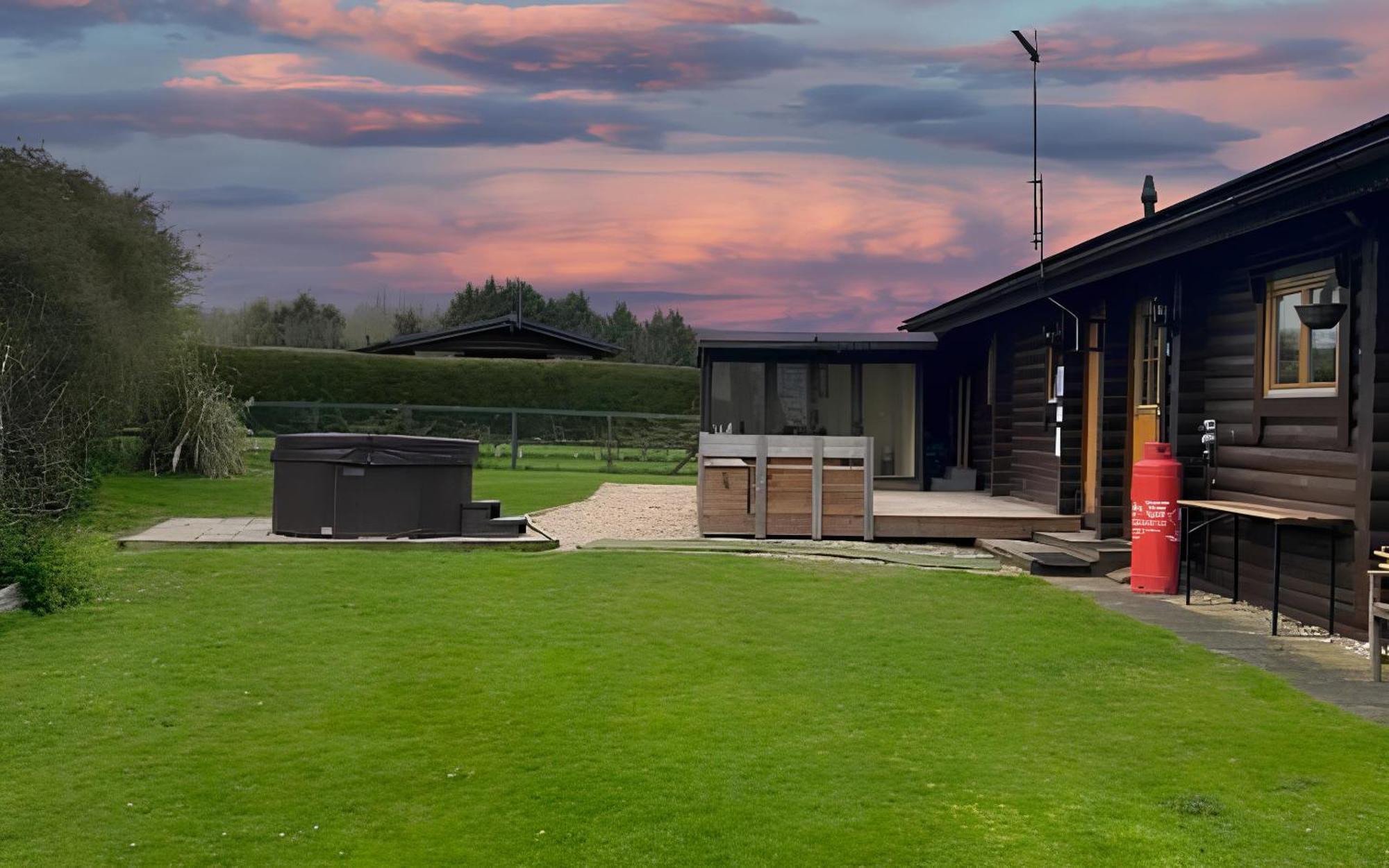 Little Eden Country Park, Bridlington With Private Hot Tubs Villa Oda fotoğraf